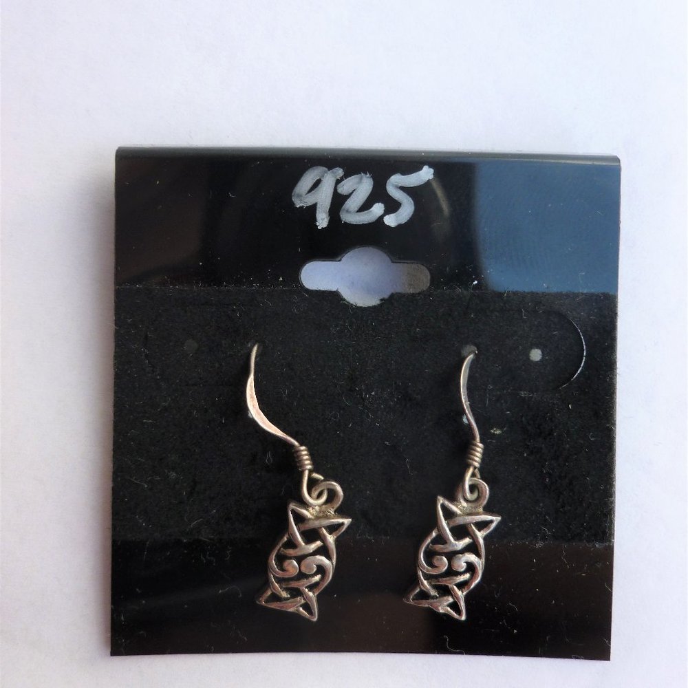 925 Sterling Silver Celtic Knot Earrings